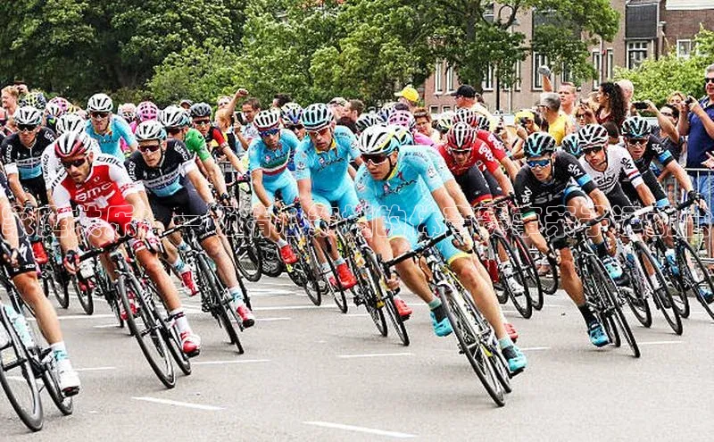 家庭共乐：一场精心策划的体育赛事亲子运动会